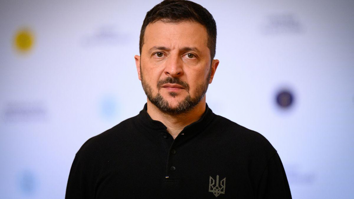 Зеленський попередив про ризик масованих ударів РФ на Різдво та доручив посилити ППО в період 23–25 грудня через дефіцит систем захисту.