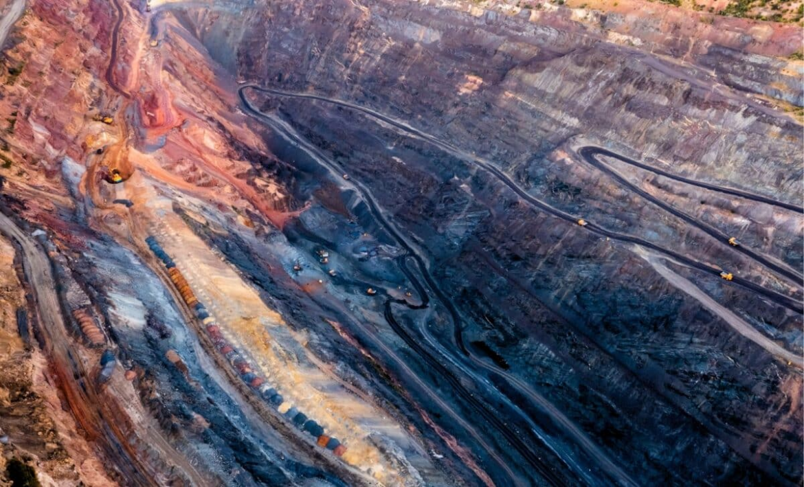 Під вулканічним кратером у США знайдено до 40 млн тонн літію, що у десятки разів перевищує запаси України, повідомляє FBC.net.ua.