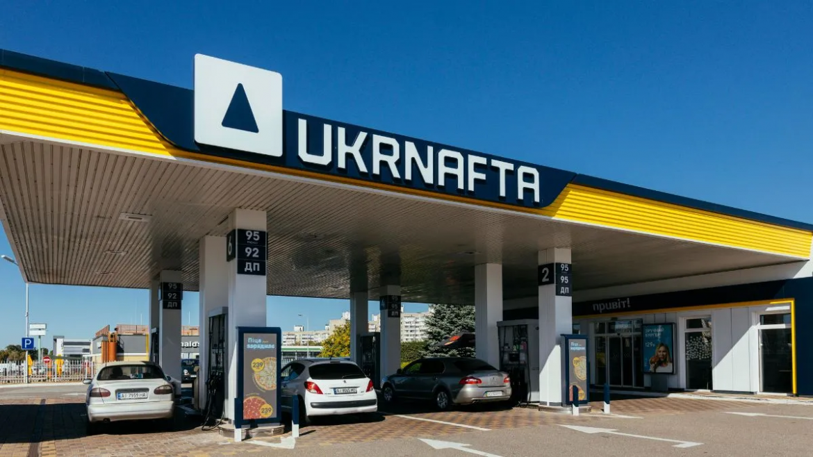 UKRNAFTA запустила акцію з 1,5 млн подарунків: миттєві призи та розіграш сертифікатів до 2026 л пального. Заправляйтесь від 20 л і вигравайте більше.