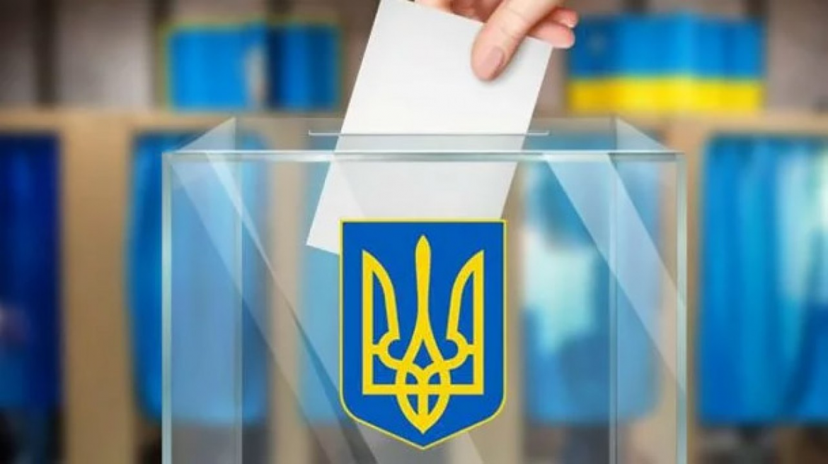 Більшість українців вважають, що вибори можливі лише після завершення війни. Опитування також зафіксувало рівень довіри до президента України.