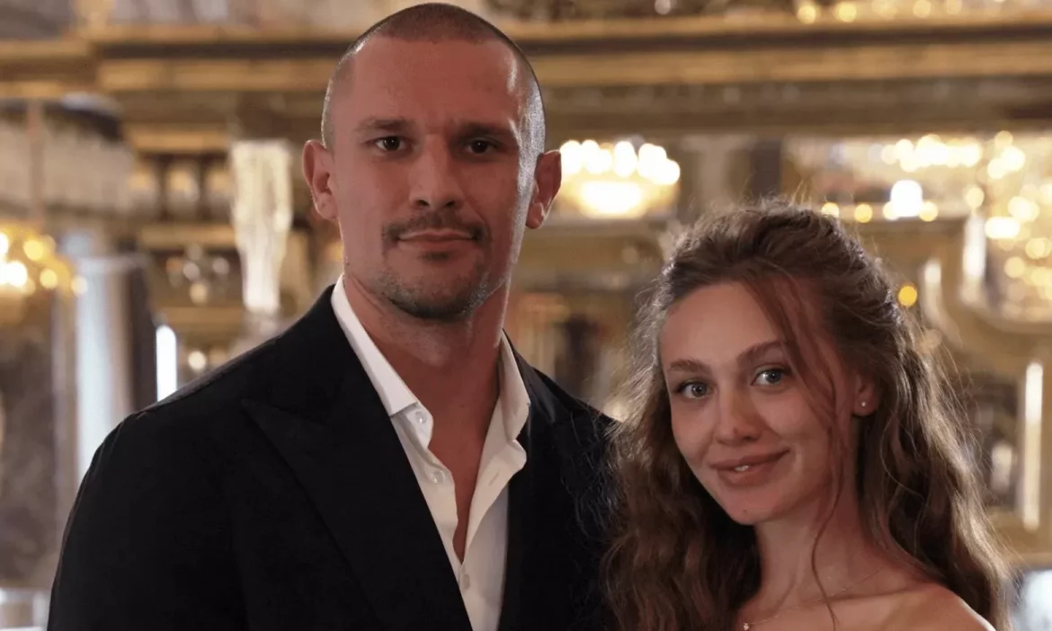 СТБ покаже постшоу «Холостяк-14» після фіналу. Дата, час ефіру, онлайн-перегляд і подробиці про Тараса Цимбалюка та Надін Головчук.