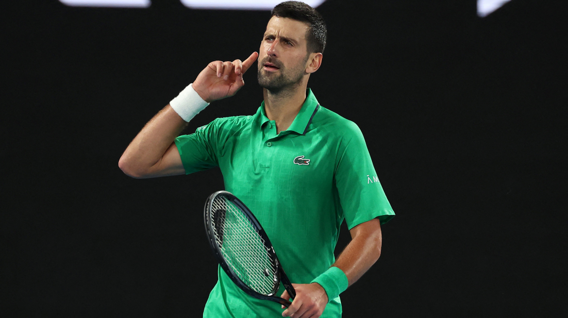 Новак Джокович вийшов до півфіналу Australian Open після відмови Лоренцо Музетті, який травмувався, ведучи 2:0 за сетами.