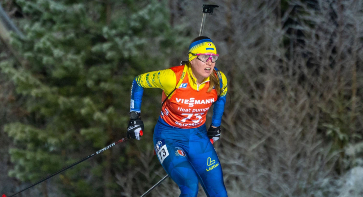 Анастасія Меркушина виграла золото Євро-2026 з біатлону в індивідуальній гонці в Шушені, принісши Україні першу перемогу на турнірі.