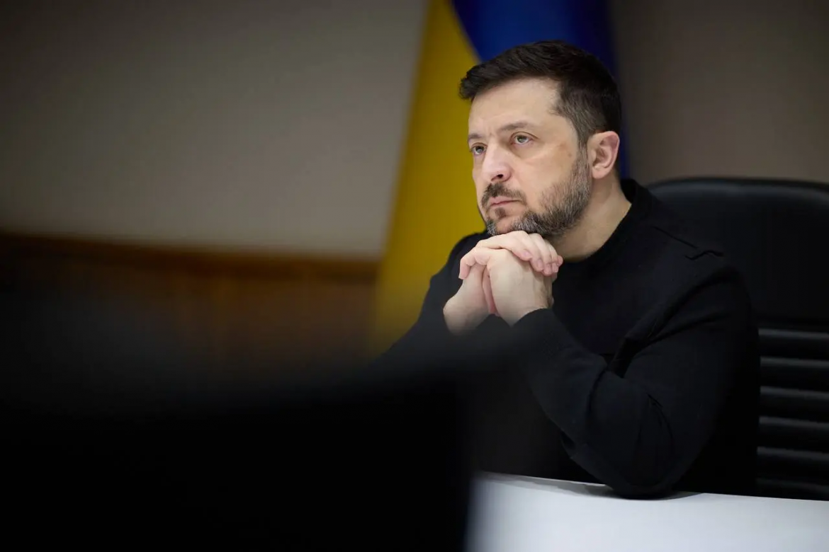 Україна запровадила 17 санкцій проти Лукашенка через допомогу Росії у військових атаках, включно з блокуванням активів і забороною транзиту.