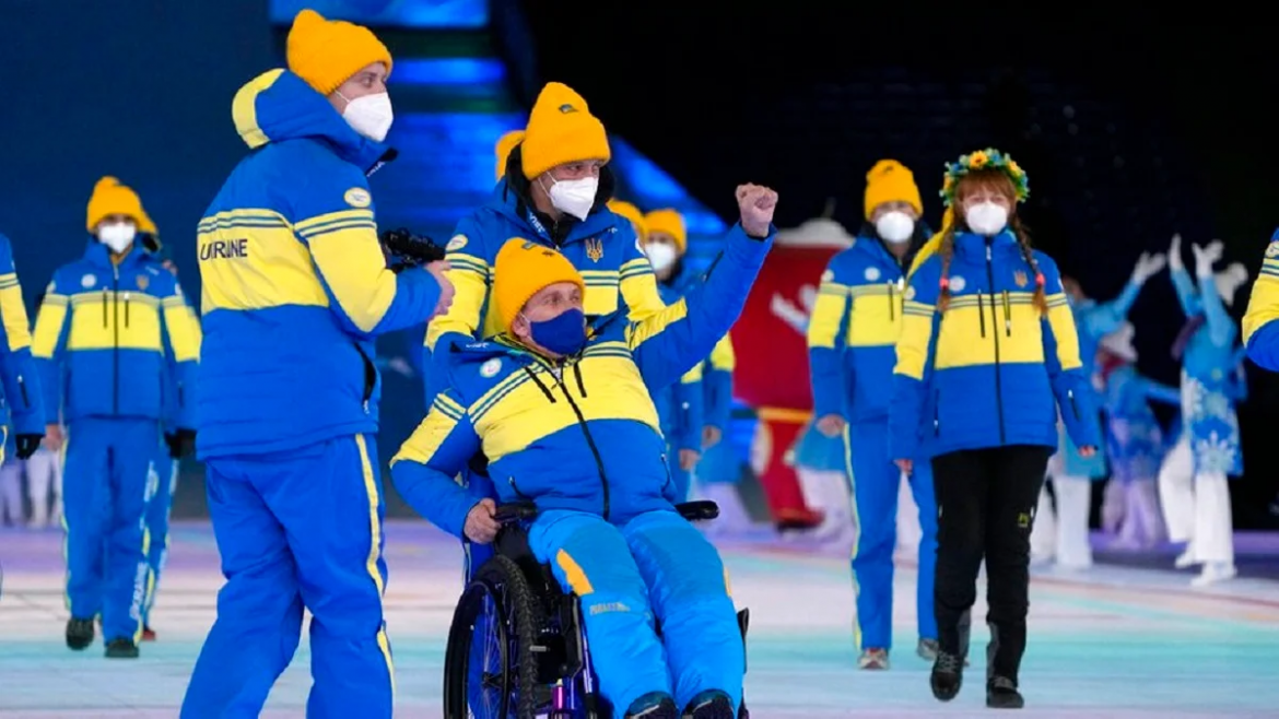 Збірна України вперше рекордним складом у 35 спортсменів вирушає на Паралімпіаду-2026 у Мілані-Кортіні, включаючи дев’ять дебютантів.