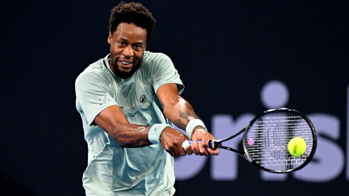 Гаель Монфіс у 39 років став найстаршим французом із перемогою на ATP, обіграв Джумхура в Акапулько та перервав серію з семи поразок.