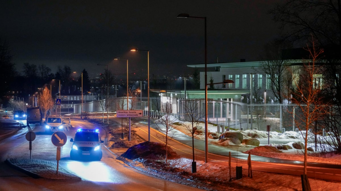 У центрі Осло вночі 8 березня пролунав вибух поблизу посольства США. Поліція перекрила район, працюють вибухотехніки, інформації про постраждалих наразі немає.