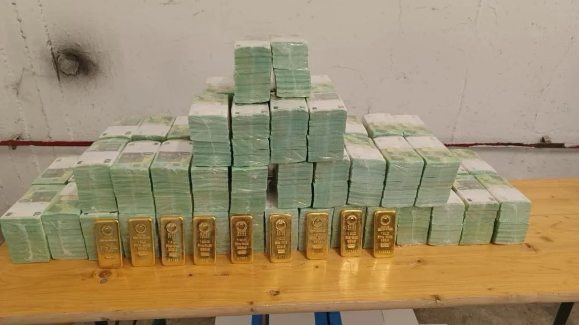 В Угорщині залишають гроші та золото «Ощадбанку» до відновлення роботи нафтопроводу «Дружба», уряд вимагає нових поставок з України.