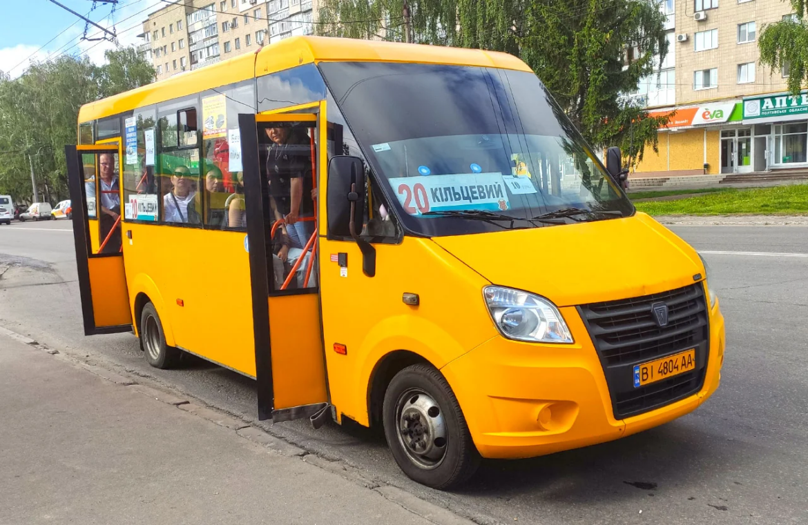 У Києві зростає вартість проїзду на приватних маршрутках. Ціна поїздки на десятках популярних маршрутів зросте до 20 грн.