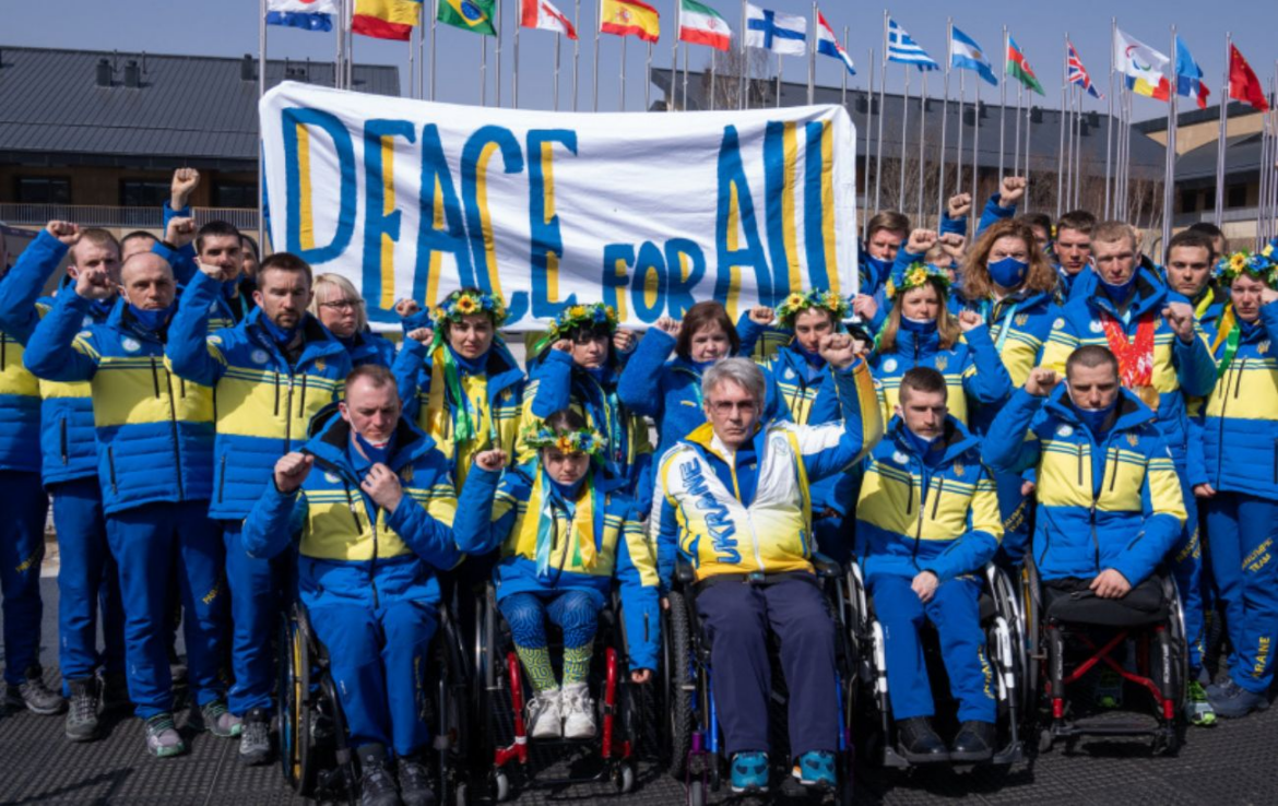 Збірна України не братиме участі в церемонії закриття Паралімпіади-2026. Рішення ухвалене через допуск спортсменів росії та Білорусі під національними прапорами.