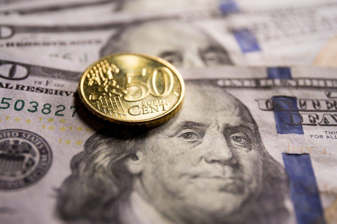Офіційний курс валют на 16 березня 2026: долар 44,13 грн, євро 50,66 грн, злотий 11,87 грн; експерти пояснюють зміни на ринку.