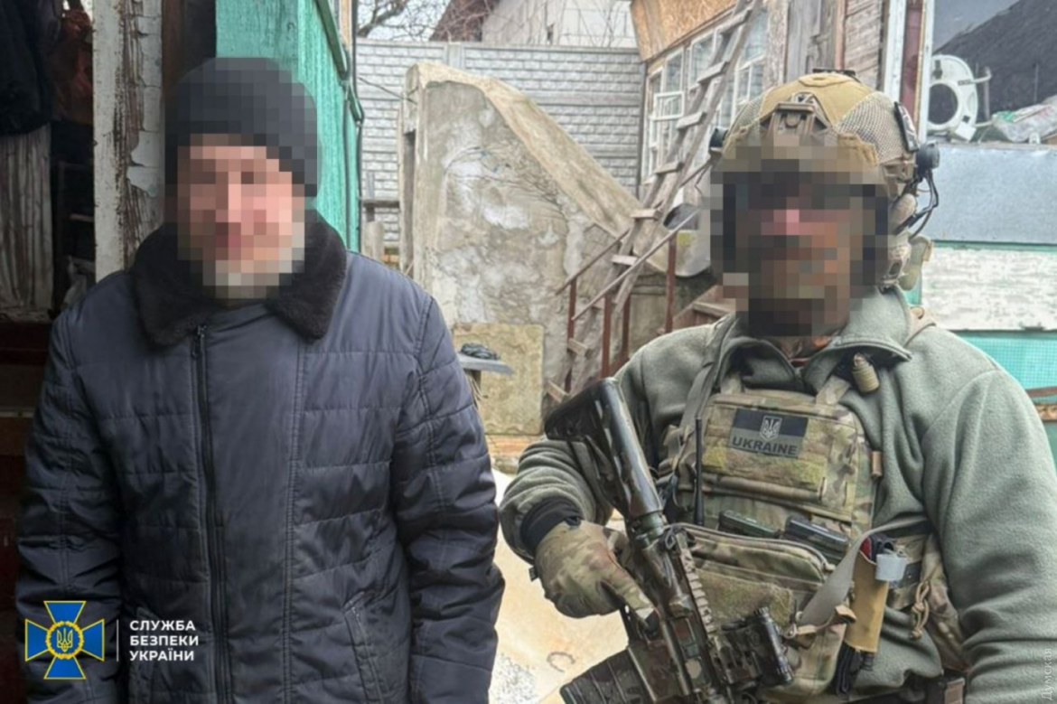 СБУ ліквідувала кілера ГРУ рф, який готував теракти проти Стерненка. Затримано 10 агентів, вилучено зброю. Зрадникам загрожує пожиттєве ув'язнення за держзраду.