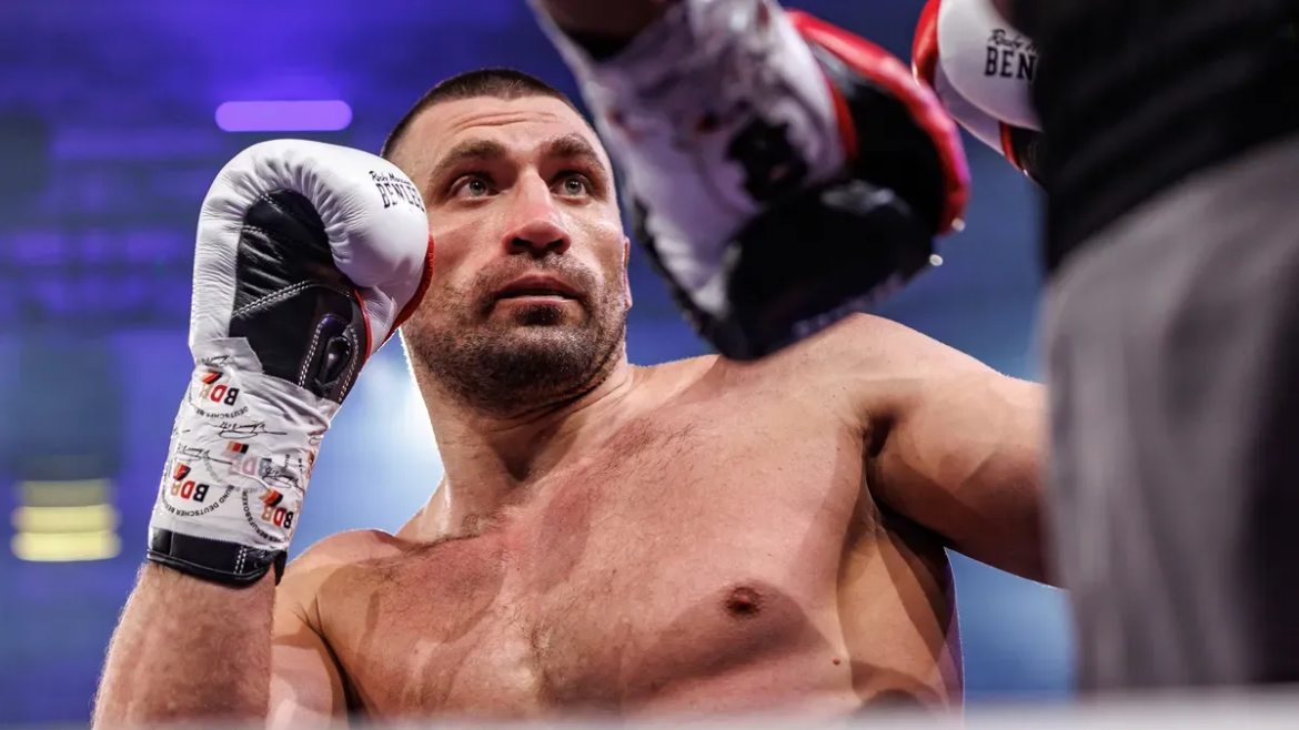 Віктор Вихрист захистив титул чемпіона Європи WBO у бою з Маріушем Вахом. Дізнайтеся деталі поєдинку в Будапешті, статистику ударів та плани українця на 2026 рік.