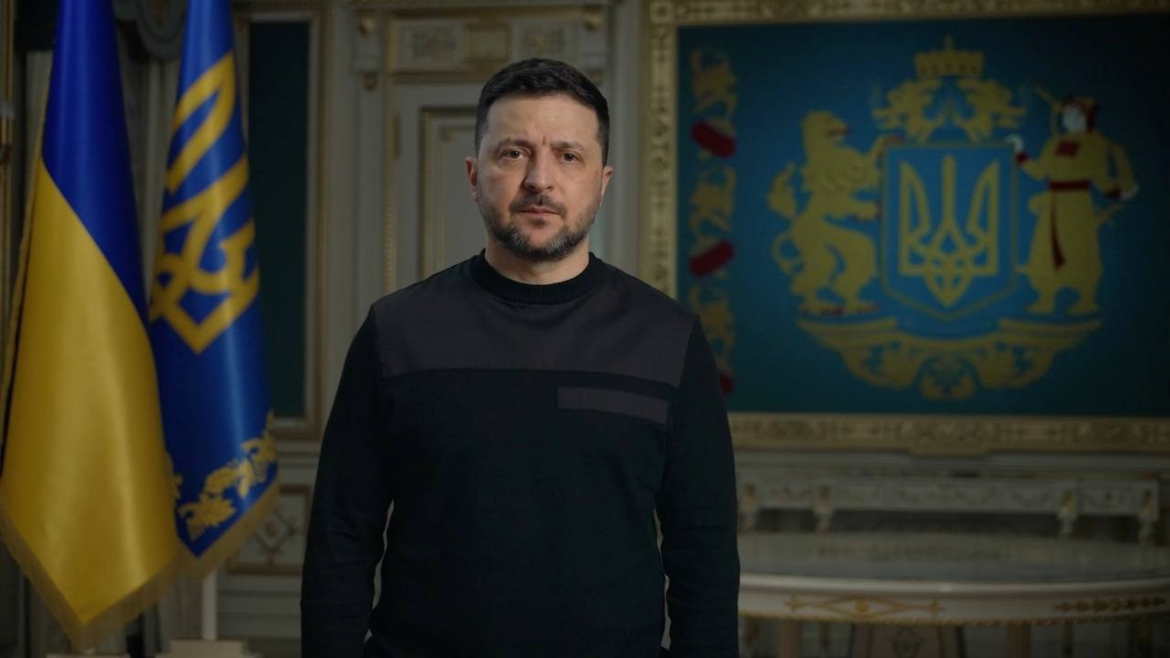 Зеленський анонсував угоди з країнами Близького Сходу про мілтек, РЕБ та енергетику. Читайте про стратегічну співпрацю України з Катаром, ОАЕ та Саудівською Аравією.