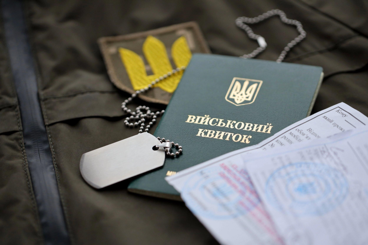 Відстрочка від призову для ветеранів контракту 18-25 років стала законом. Дізнайтеся, як отримати рік відпочинку та які документи вимагати в ТЦК за новими правилами.