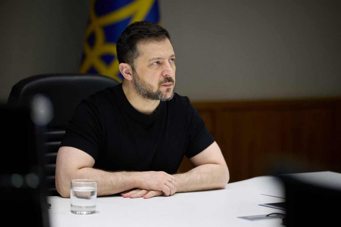 Національний спротив стає обов'язковим: Зеленський підписав закон про військову підготовку молоді з 14 років. Огляд нових дисциплін, центрів навчання та правил стрільб.