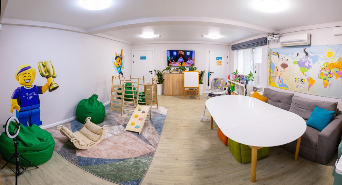 Епіцентр та LEGO реалізували проект підтримки дітей у Києві. Читайте про нові ігрові кімнати в Дарницькому та Солом’янському районах і роль покупців у цій акції.
