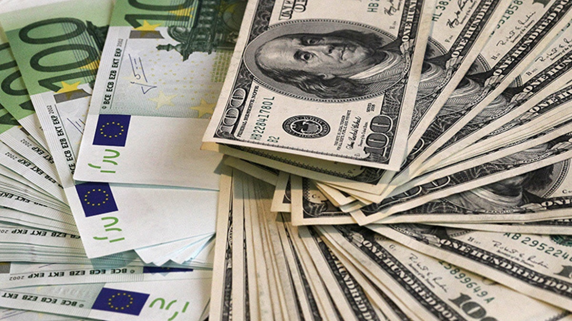 Курс валют на 16 квітня 2026 показує ріст долара до 43,85 грн у касах ПриватБанку. Читайте про вартість євро в обмінниках та актуальні банківські котирування.