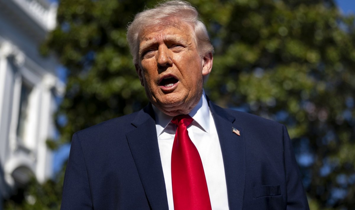 Дональд Трамп офіційно продовжив заборону російському флоту заходити в порти США на тлі агресії Кремля. Читайте про нові повноваження МВБ та терміни дії обмежень.