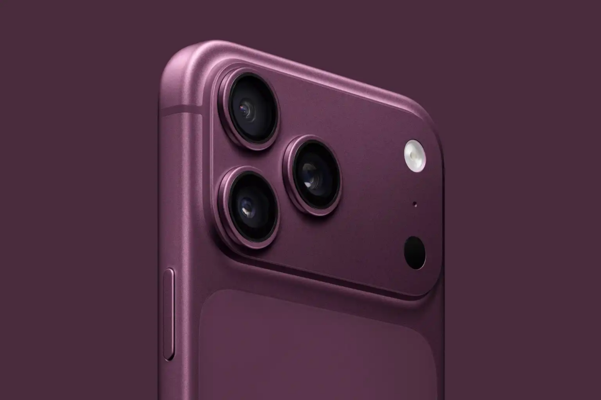 Палітра iPhone 18 Pro здивує фанатів відтінком Dark Cherry у вересні 2026 року. Читайте подробиці про нові титанові кольори Темна вишня, Світло-блакитний та Сірий.