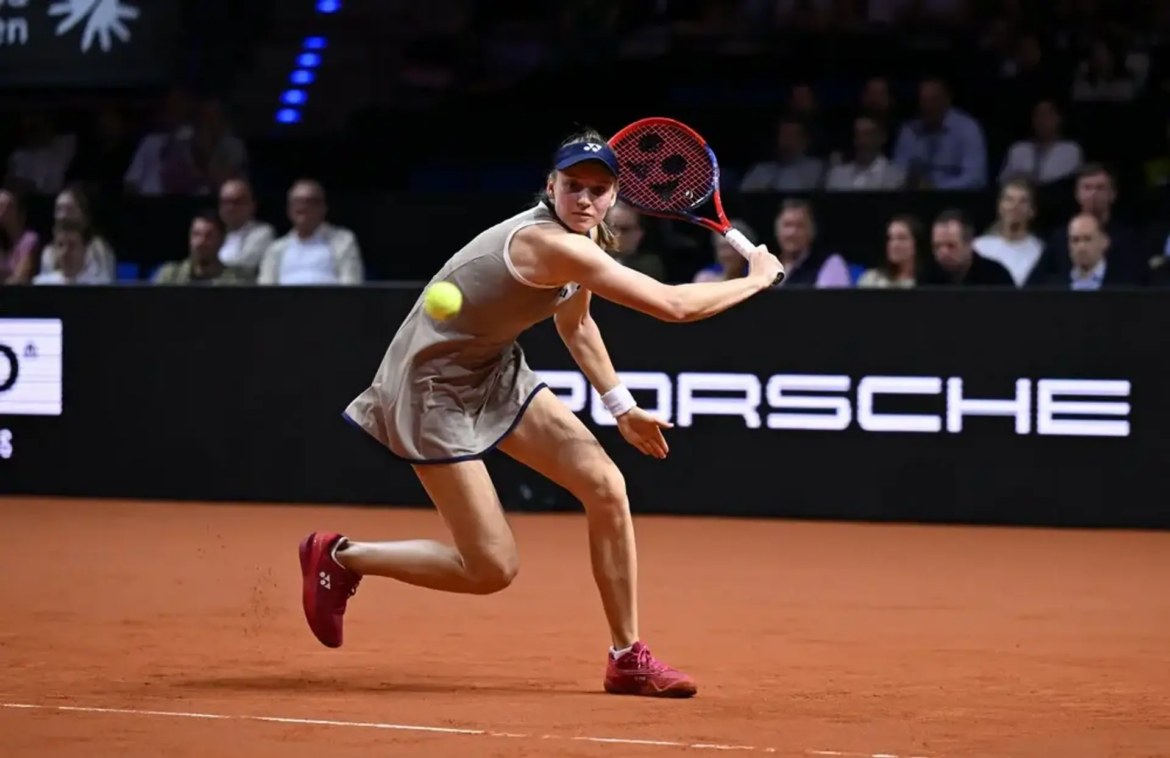Олена Рибакіна здобула титул на WTA 500 у Штутгарті 2026. Читайте про фінал проти Кароліни Мухової, виграний Porsche та призові у розмірі 161 310 євро.