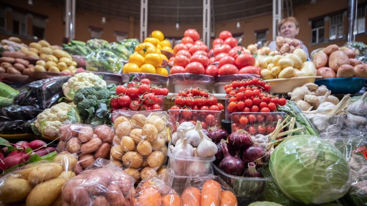 Де працюють продуктові ярмарки у Києві 28 квітня — актуальний перелік адрес та локацій у всіх районах. Купуйте свіжі фермерські продукти за доступними цінами сьогодні.