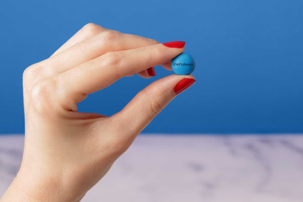 Де купити M&M’S All Cerulean: лімітована колекція шоколадних драже до прем’єри «Диявол носить Prada 2»