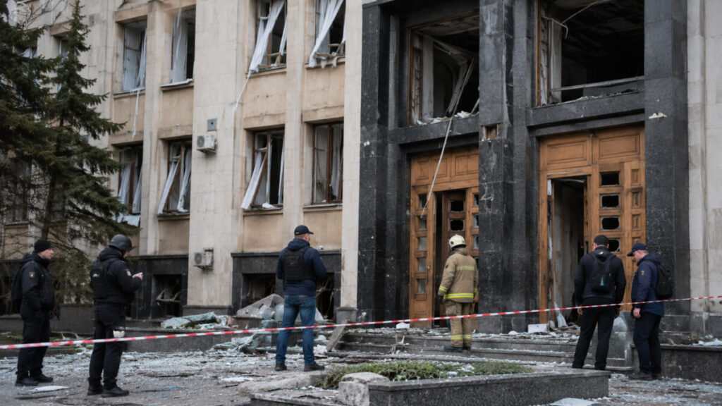 Будівля МЗС України пошкоджена після атаки РФ на Київ: що відомо