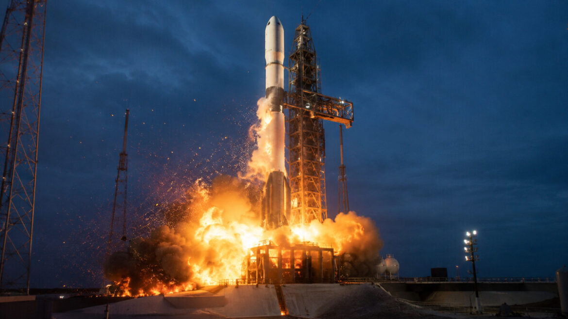 Ракета Blue Origin New Glenn вибухнула під час випробування у США. Що сталося на мисі Канаверал і чому це важливо для Безоса.