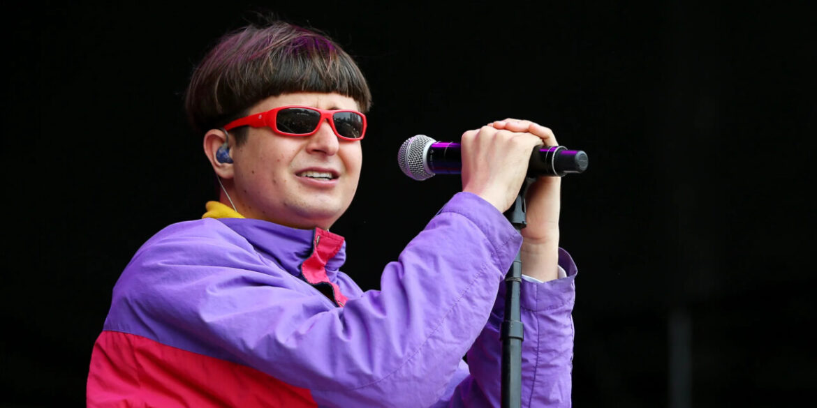 Oliver Tree загинув у катастрофі гелікоптерів у Ріо-де-Жанейро: що відомо про артиста, аварію, жертв і розслідування.