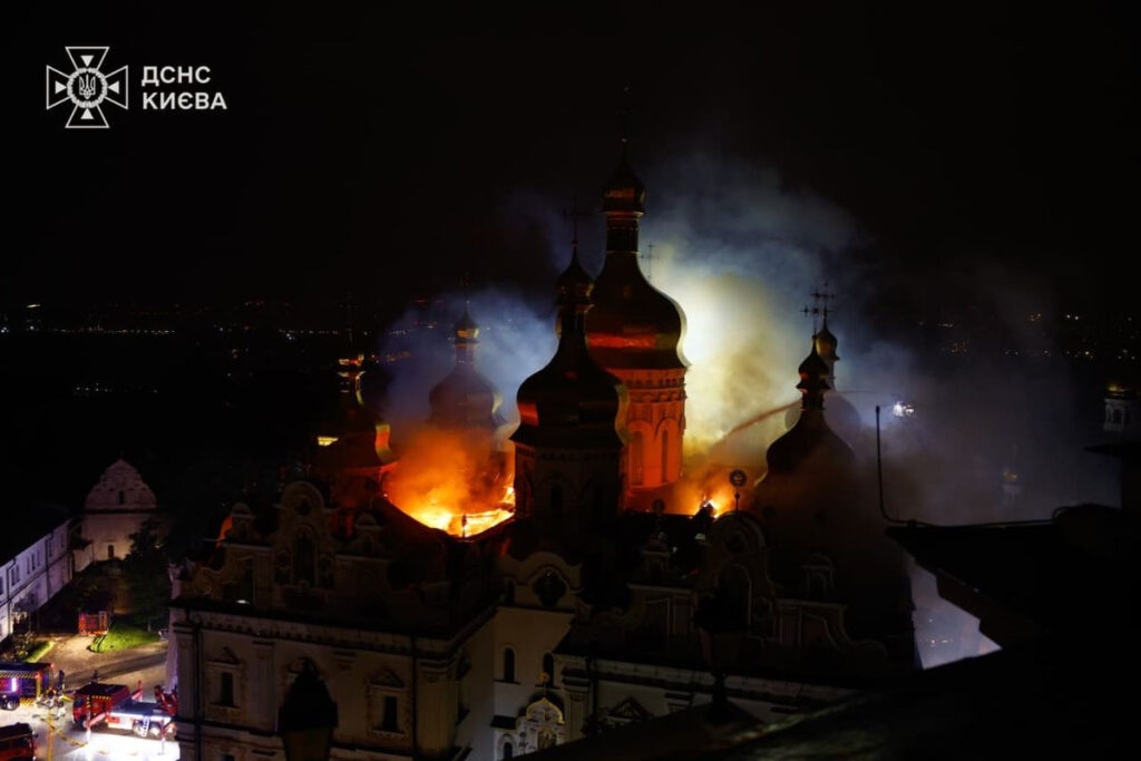 Росія вдарила по Києво-Печерській лаврі: пошкоджено Успенський собор, що відомо про наслідки