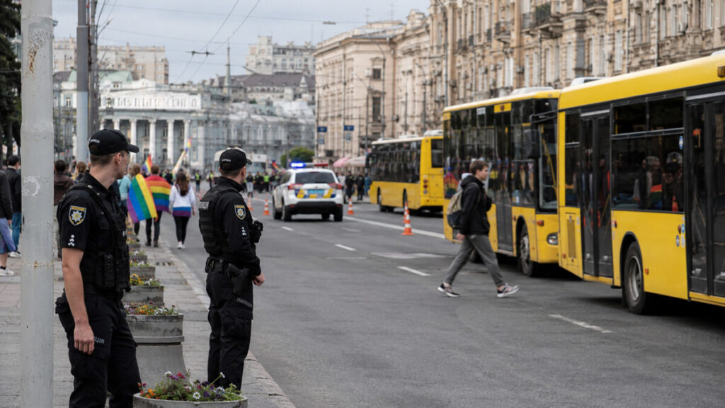 Центр Києва перекрили через «КиївПрайд»: які станції метро та маршрути змінили