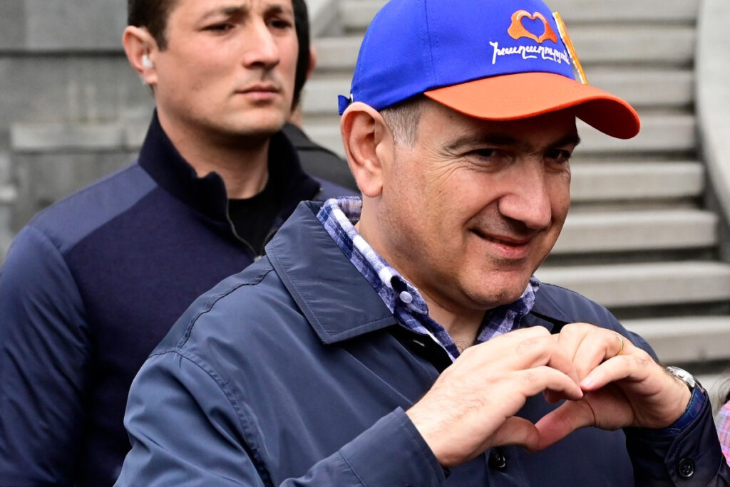 Що відомо про вибори у Вірменії: дільниці, партії та шанси Пашиняна