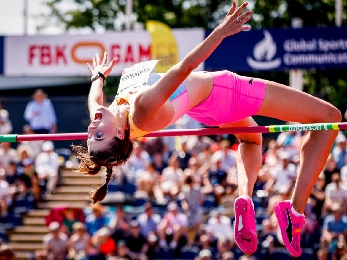 Ярослава Магучіх виграла чемпіонат України у Львові, подолавши 2.00 м. Ірина Геращенко стала другою, Лілія Клінцова — третьою.