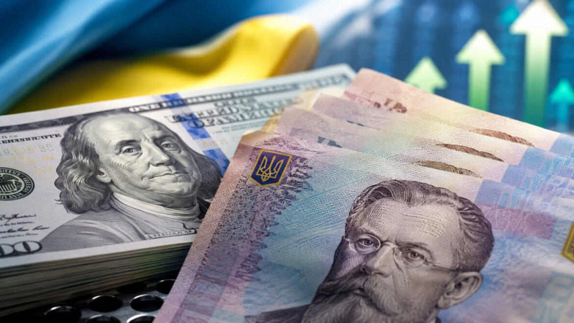 Курс долара на 5 липня становитиме 44,15–45,10 грн. Аналітик назвав прогноз для долара та євро в банках і обмінниках України.