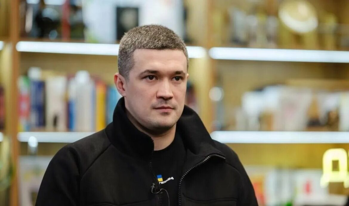Михайло Федоров залишає посаду міністра оборони. Його можливим наступником називають Ігоря Клименка. Остаточне рішення ухвалить Верховна Рада.