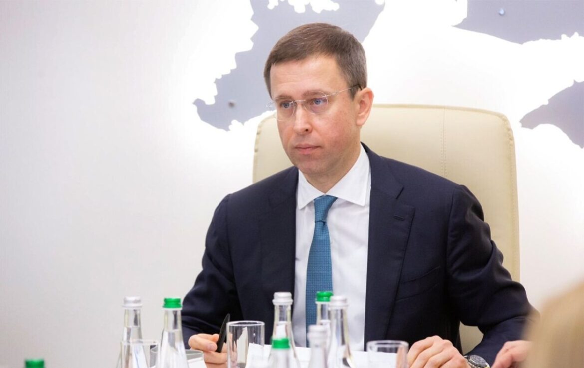 Сергій Корецький став прем’єр-міністром України: біографія, освіта, кар’єра у WOG, «Укрнафті» й «Нафтогазі», результати голосування та пріоритети нового уряду.