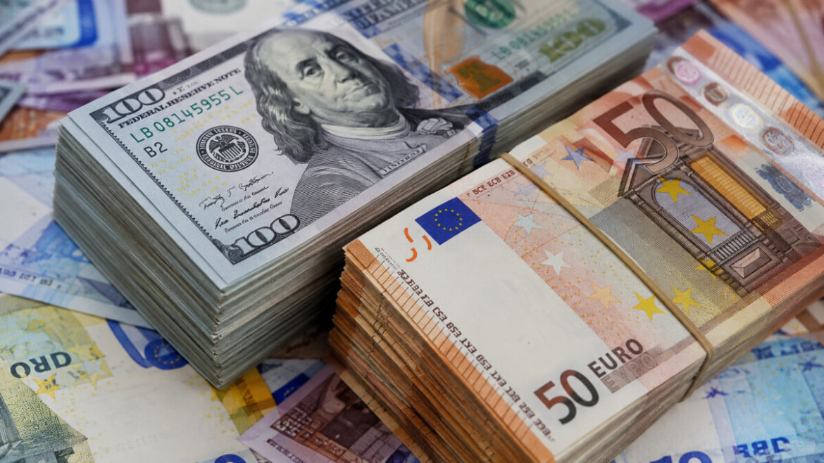 Курс долара на 12 серпня 2026 року зріс до 44,86 грн. НБУ знизив курс євро до 51,75 грн: як змінилася валюта за добу.