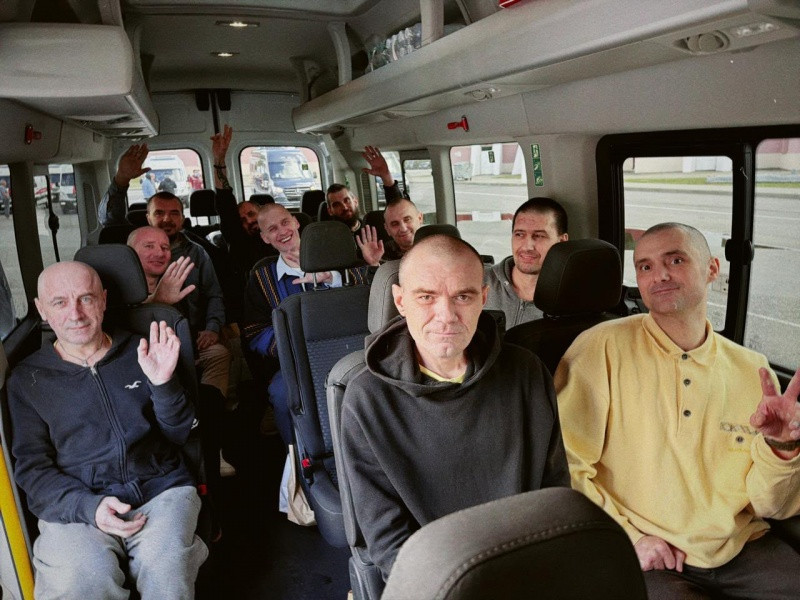 Україна повернула з полону 10 військових через Білорусь: усіх вважали зниклими безвісти