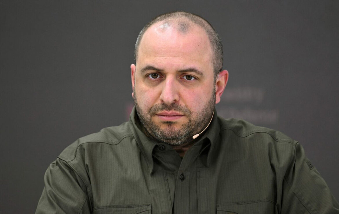 Рустем Умєров очолив Службу зовнішньої розвідки. Хто він, чим займатиметься та чому його призначення викликало критику.