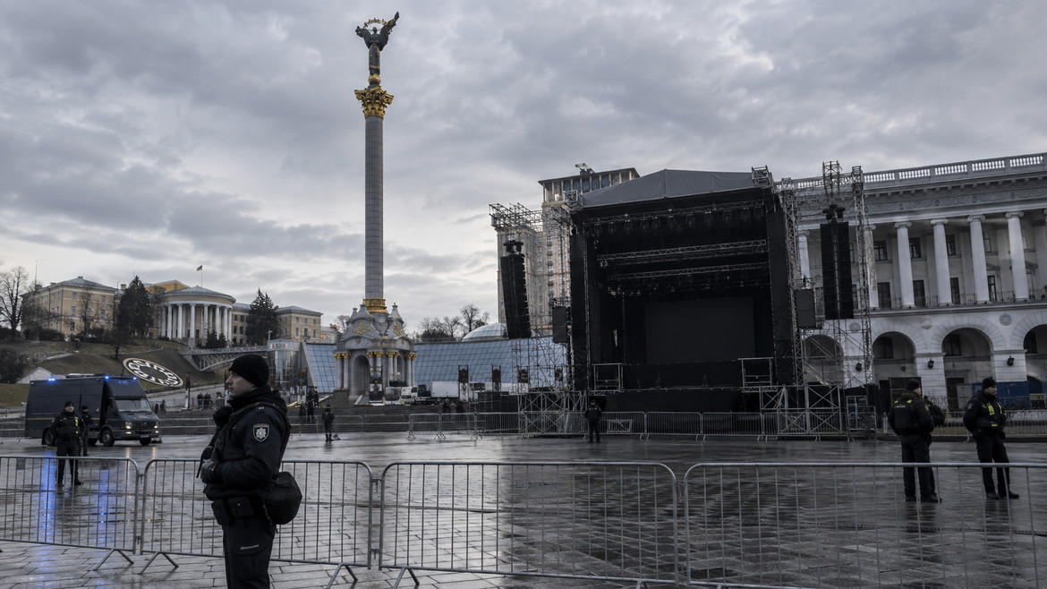 Масові заходи в Києві тимчасово заборонять без укриттів: що зміниться з 10 вересня, як працюватимуть метро, транспорт і комендантська година.